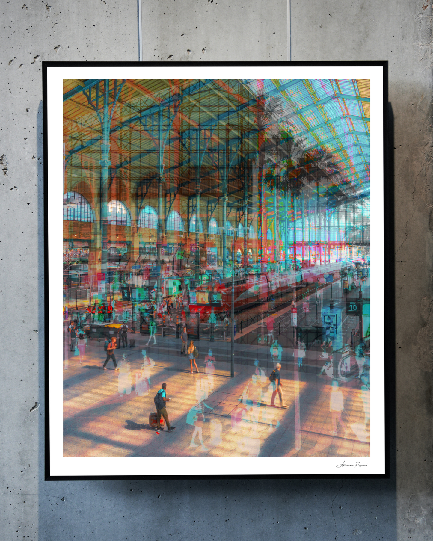 RUSH HOURS - PLATFORM 8 - GARE DU NORD,  PARIS, 2023.